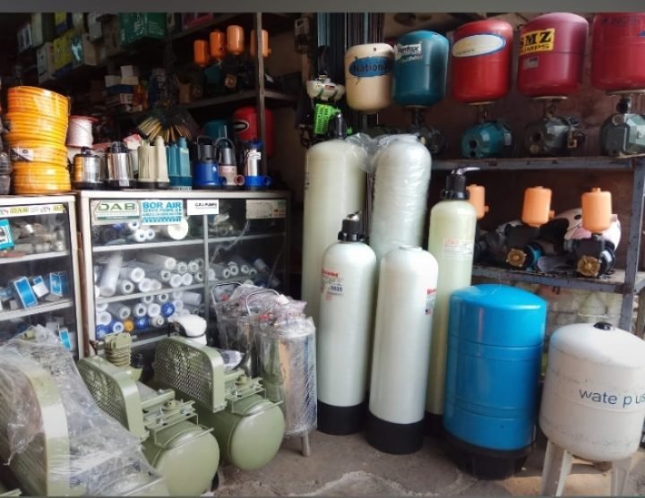 Perlengkapan pompa air: pompa, pressure tank, dan tabung filter air fiberglass